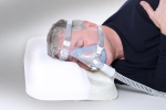 Varius CPAP Kissen mit schlafendem Mann